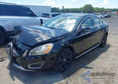 2011 Volvo S60 T6 из США, поврежденный, VIN YV1902FHXB2019396